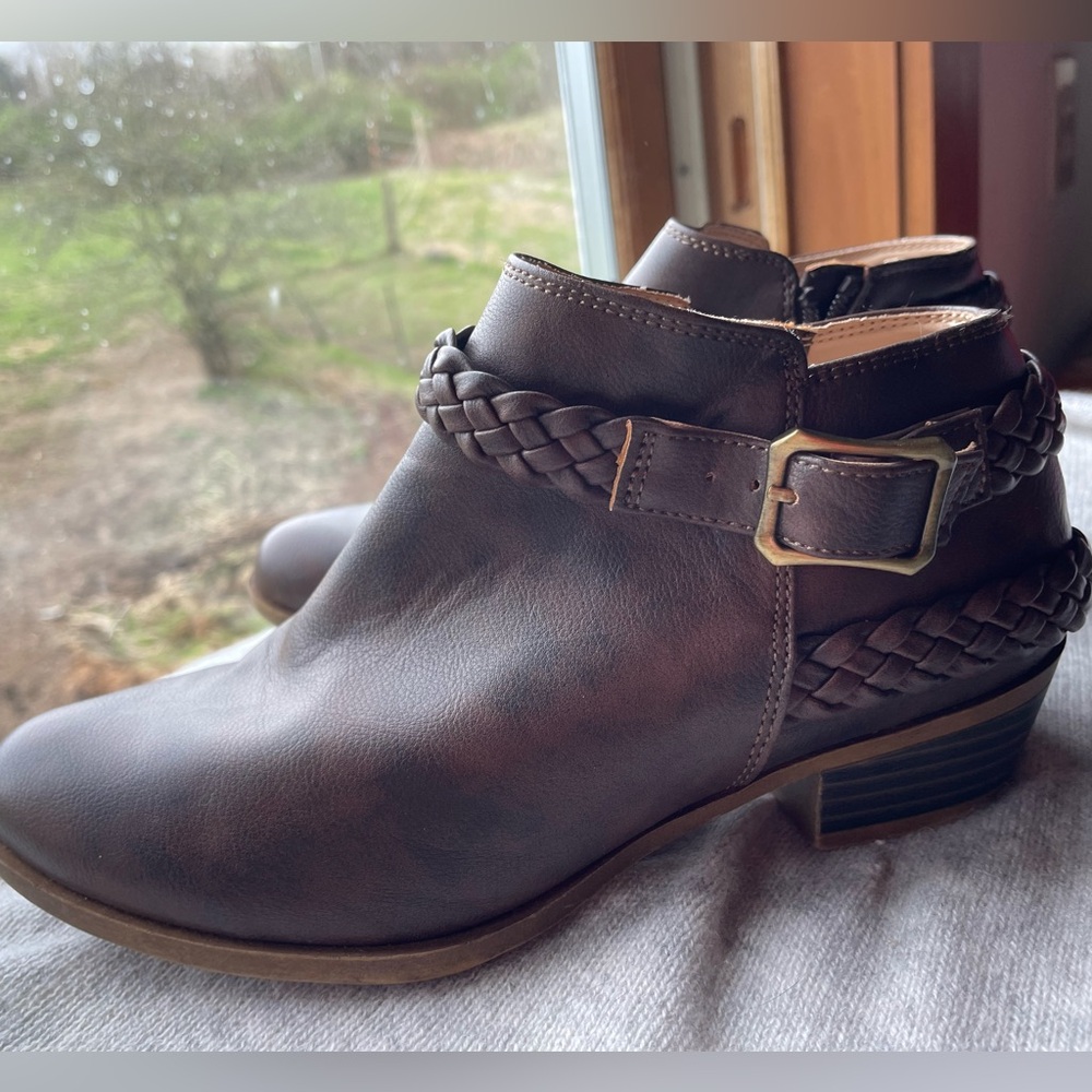 Ankle boots